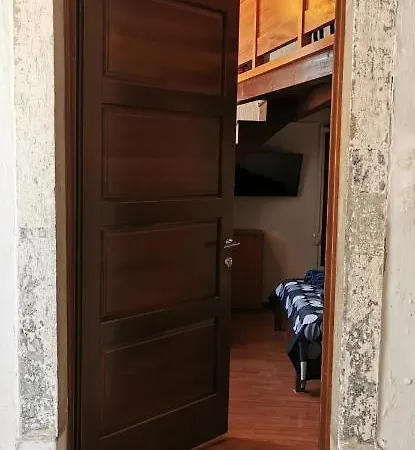 Galerija *